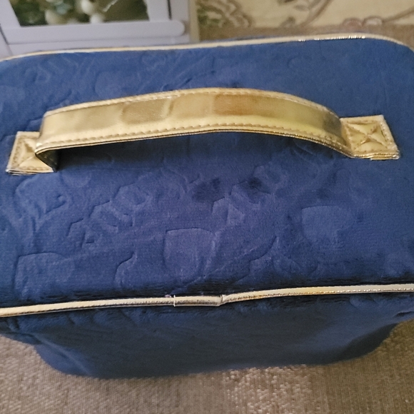 NWT Juicy Couture Juicy & Heart pattern train case w/travel bottle - Picture 9 of 10